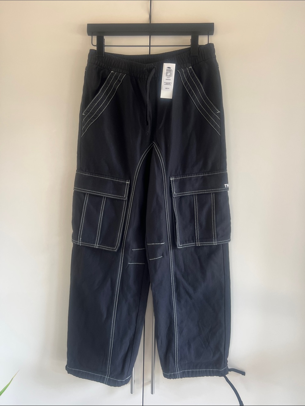 BNWT Aritzia TNA Roscoe Cargo Pant - Picture 6 of 11